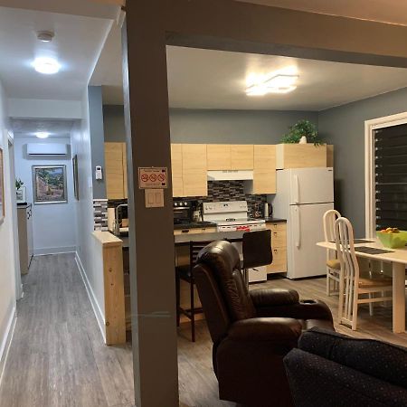 Le 2300 S Apartment Сен-Иасент Екстериор снимка